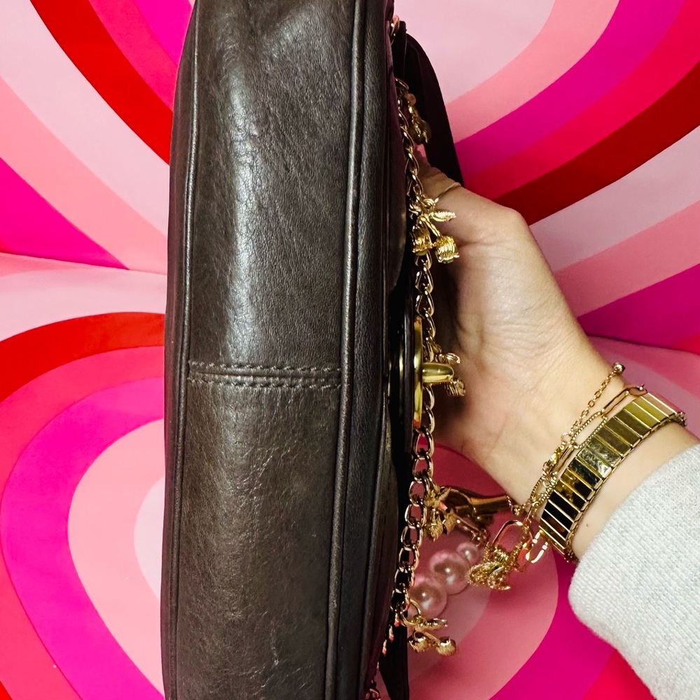 Sold on depop 

 black Turn lock shoulder bag - Picture 5 of 7